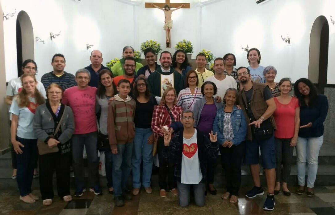 Presença de outras comunidades de Surdos da Arquidiocese do Rio. 
